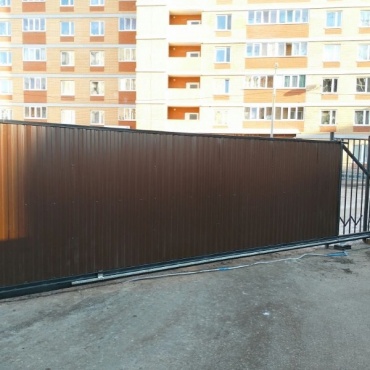 Промышленные откатные ворота из профлиста 4500x2800