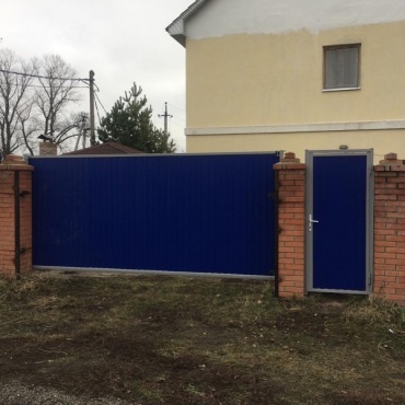Ворота откатные металлические синие 3000x2500